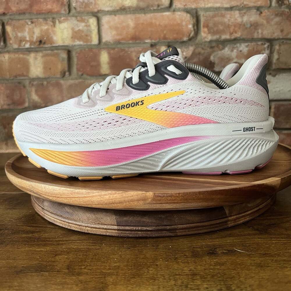 Brooks Ghost 17 Gray Balanced Cushion Neutral Running Shoes Women's 8.5 EE